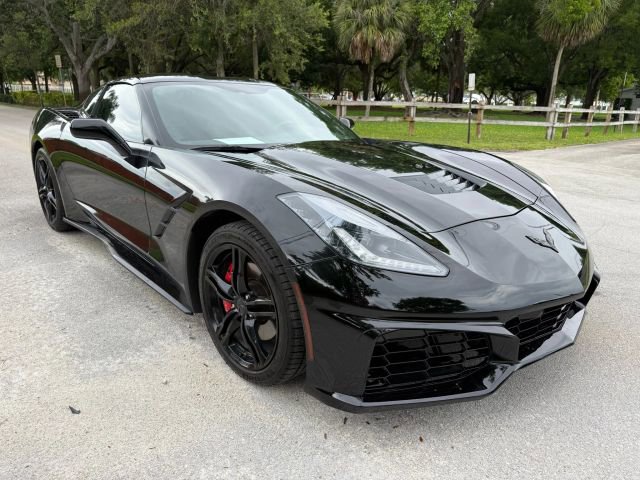 Used 2017 Chevrolet Corvette Stingray Coupe w/ Carbon Flash Badge Package image 7