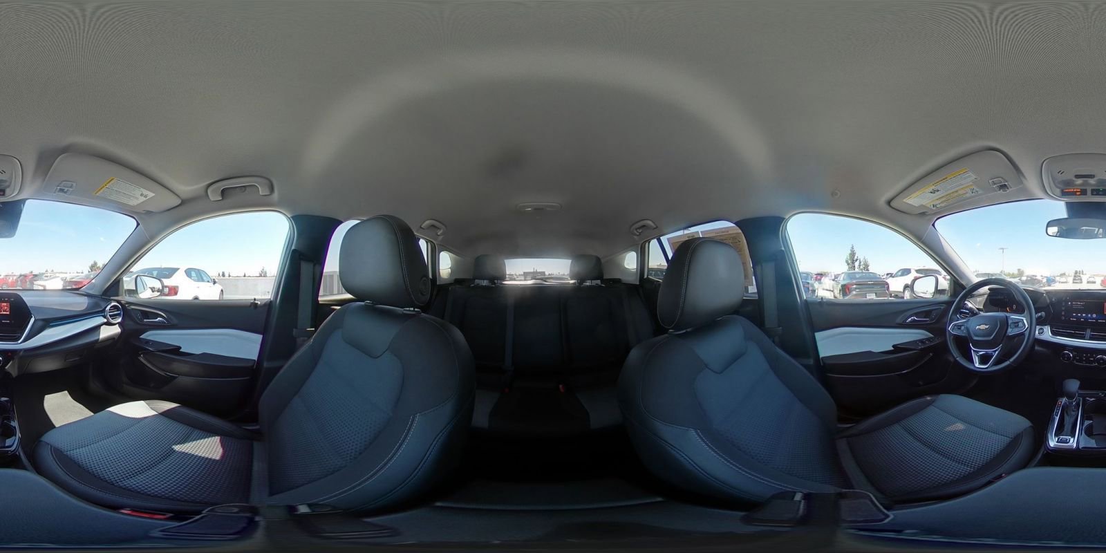 Used 2025 Chevrolet Trax LT w/ LT Convenience Package FWD image 41