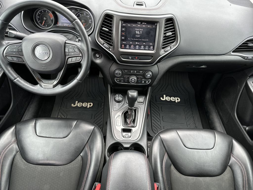 Used 2019 Jeep Cherokee Trailhawk image 17