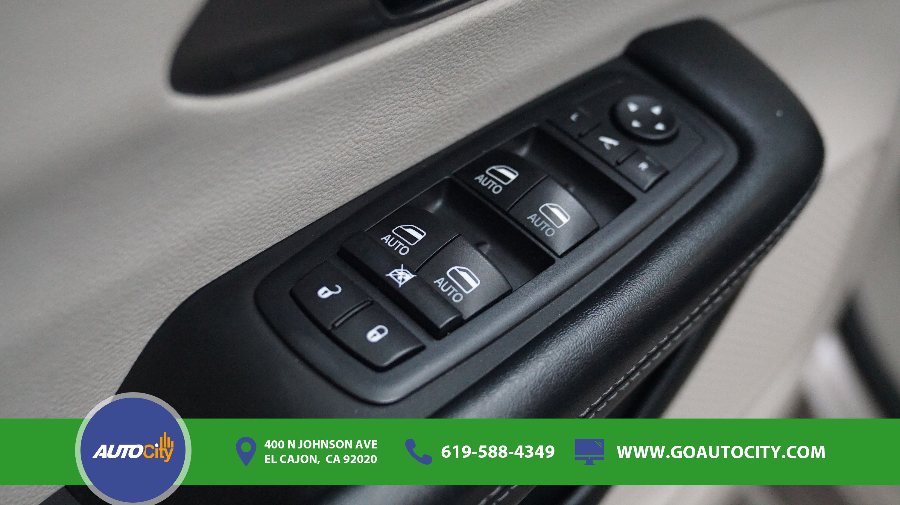 Used 2017 Chrysler Pacifica Limited w/ Advanced Safetytec Group FWD image 19