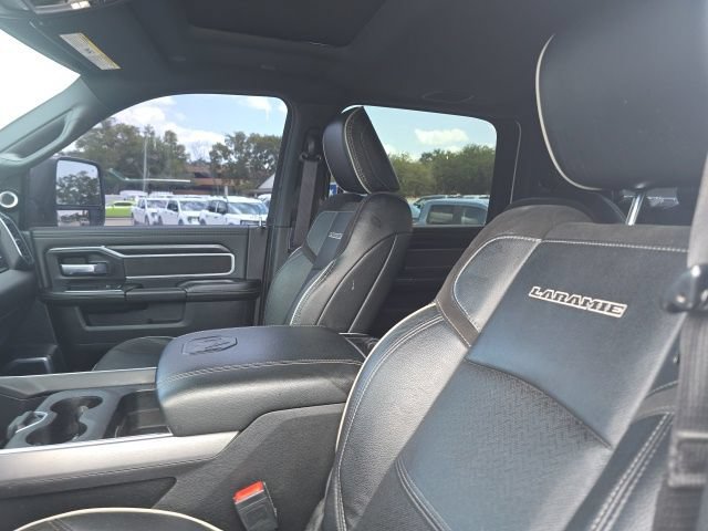 Used 2024 RAM 2500 Laramie w/ Night Edition AWD/4WD image 10