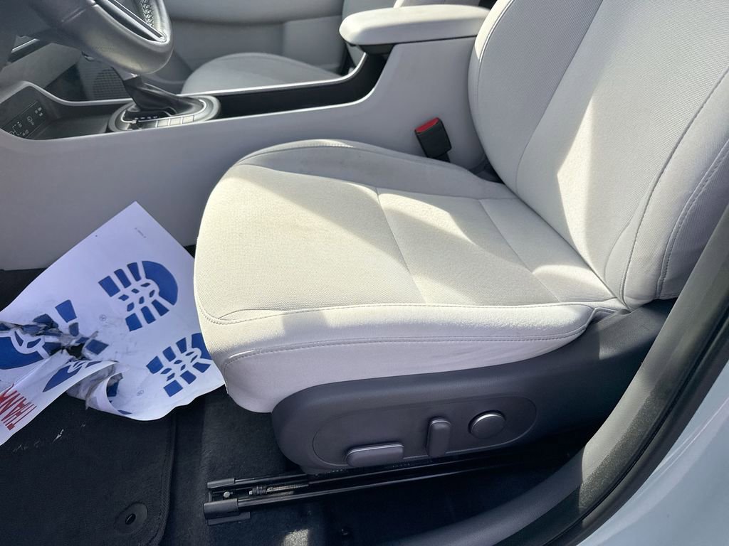 Used 2024 Hyundai Kona SEL image 21