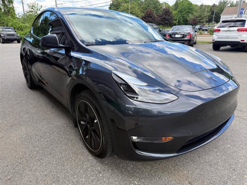 Used 2024 Tesla Model Y Long Range AWD/4WD image 5