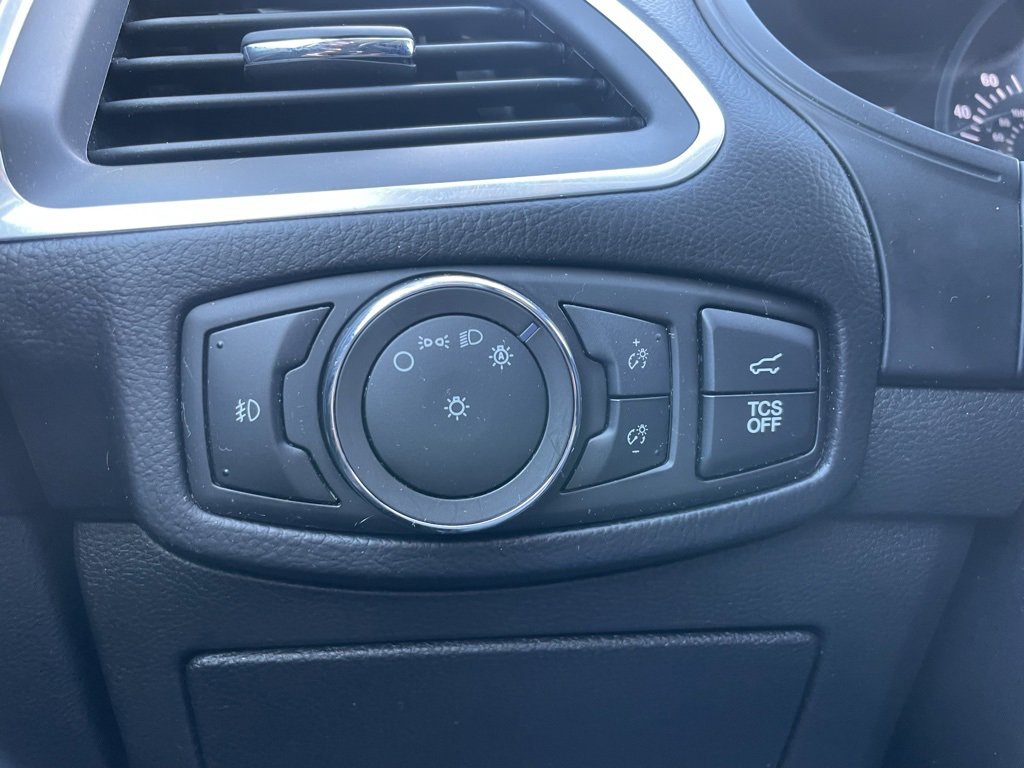 Used 2023 Ford Edge Titanium image 47