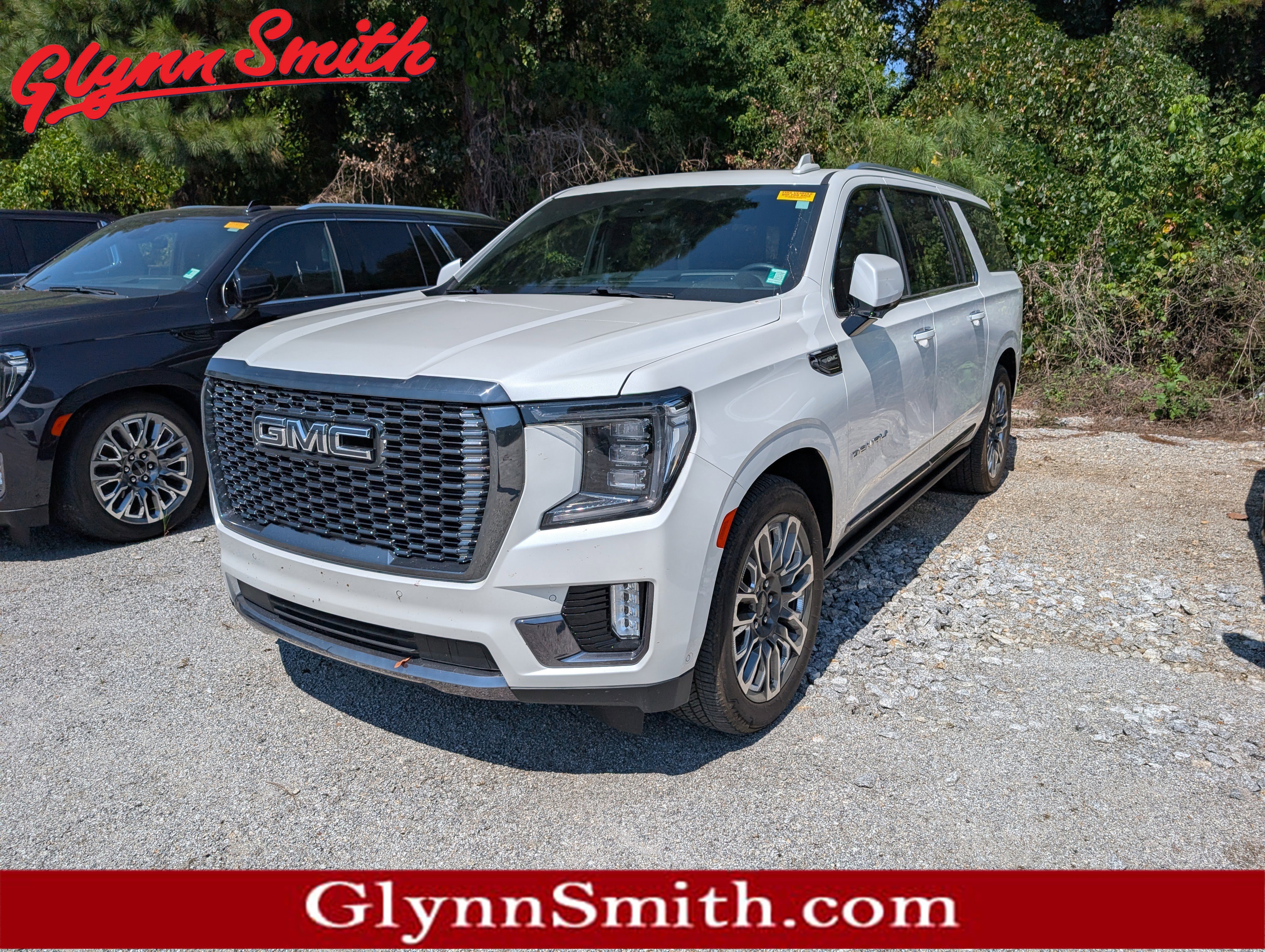 Used 2024 GMC Yukon XL Denali Ultimate image 1