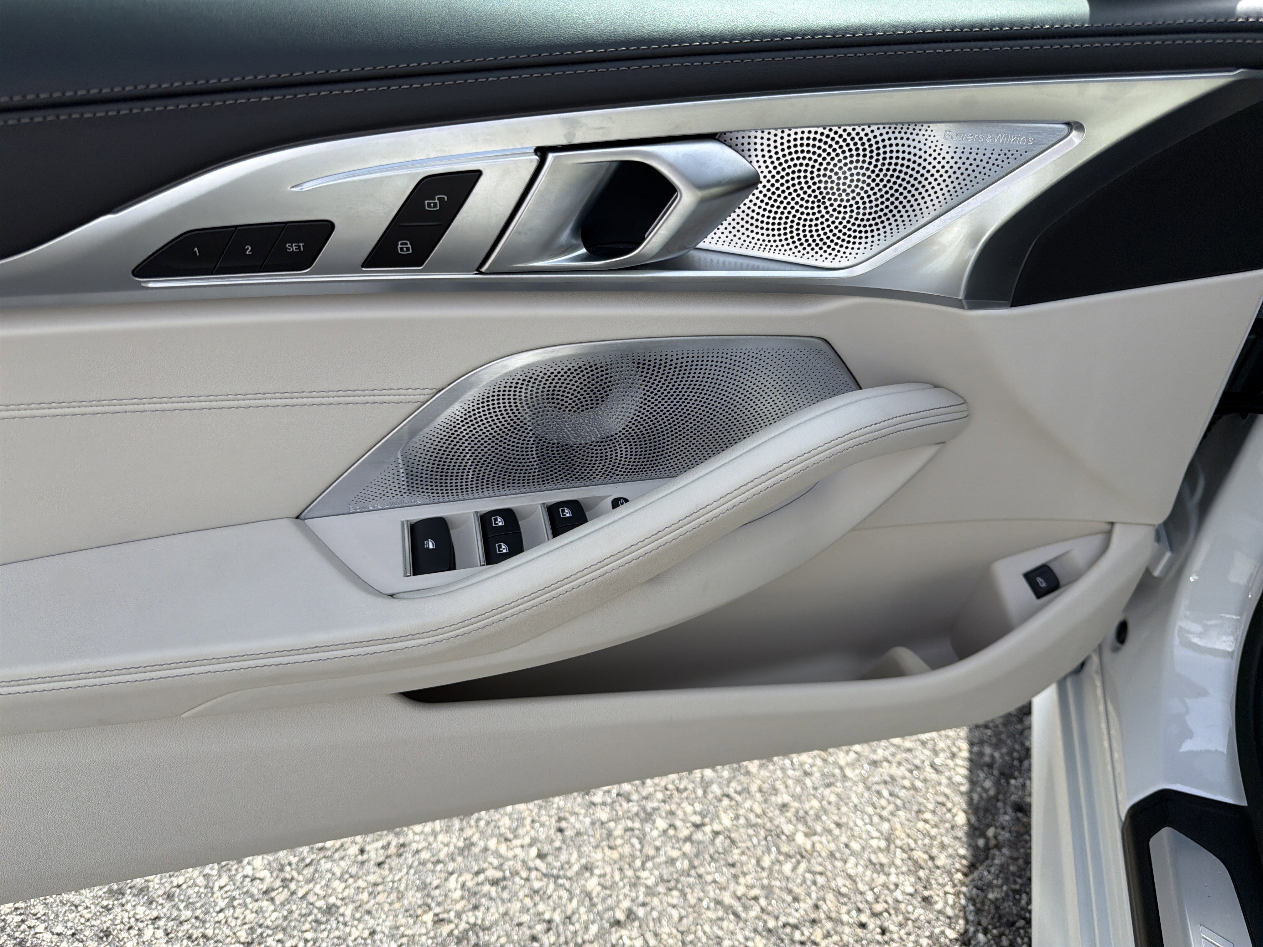 Used 2022 BMW M850i xDrive M850i xDrive Convertible w/ M Carbon Exterior Package image 13