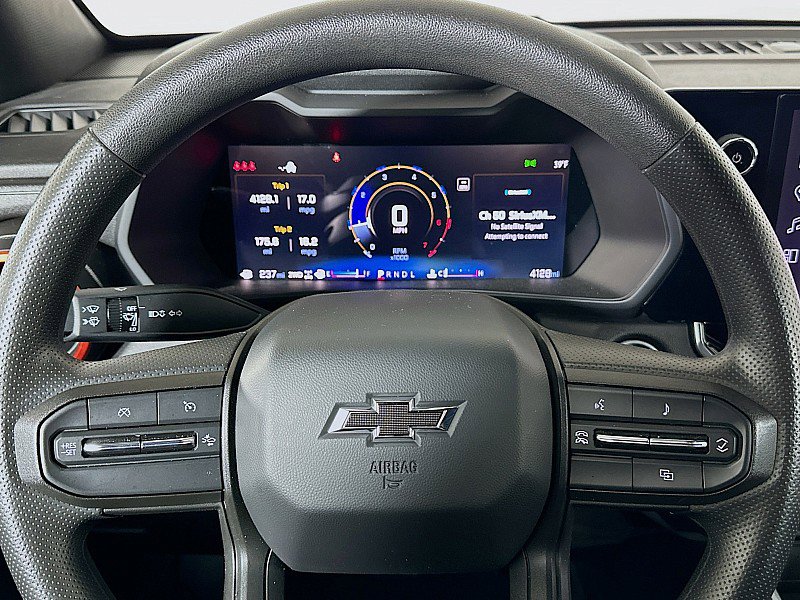 Used 2025 Chevrolet Colorado Trail Boss image 12