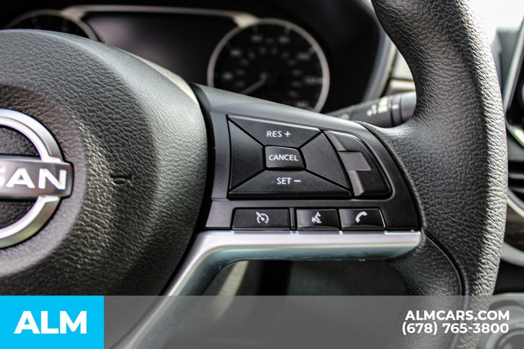 Used 2025 Nissan Altima 2.5 SV FWD image 26