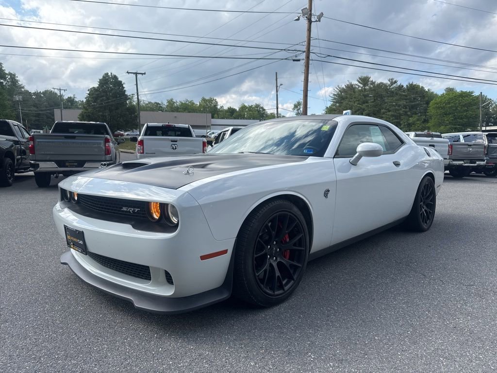 Used 2015 Dodge Challenger SRT Hellcat RWD image 3