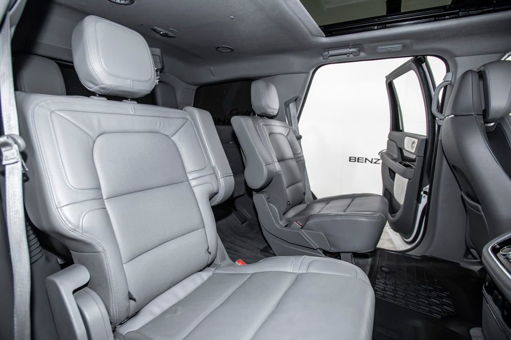 Used 2021 Lincoln Navigator Reserve AWD/4WD image 21