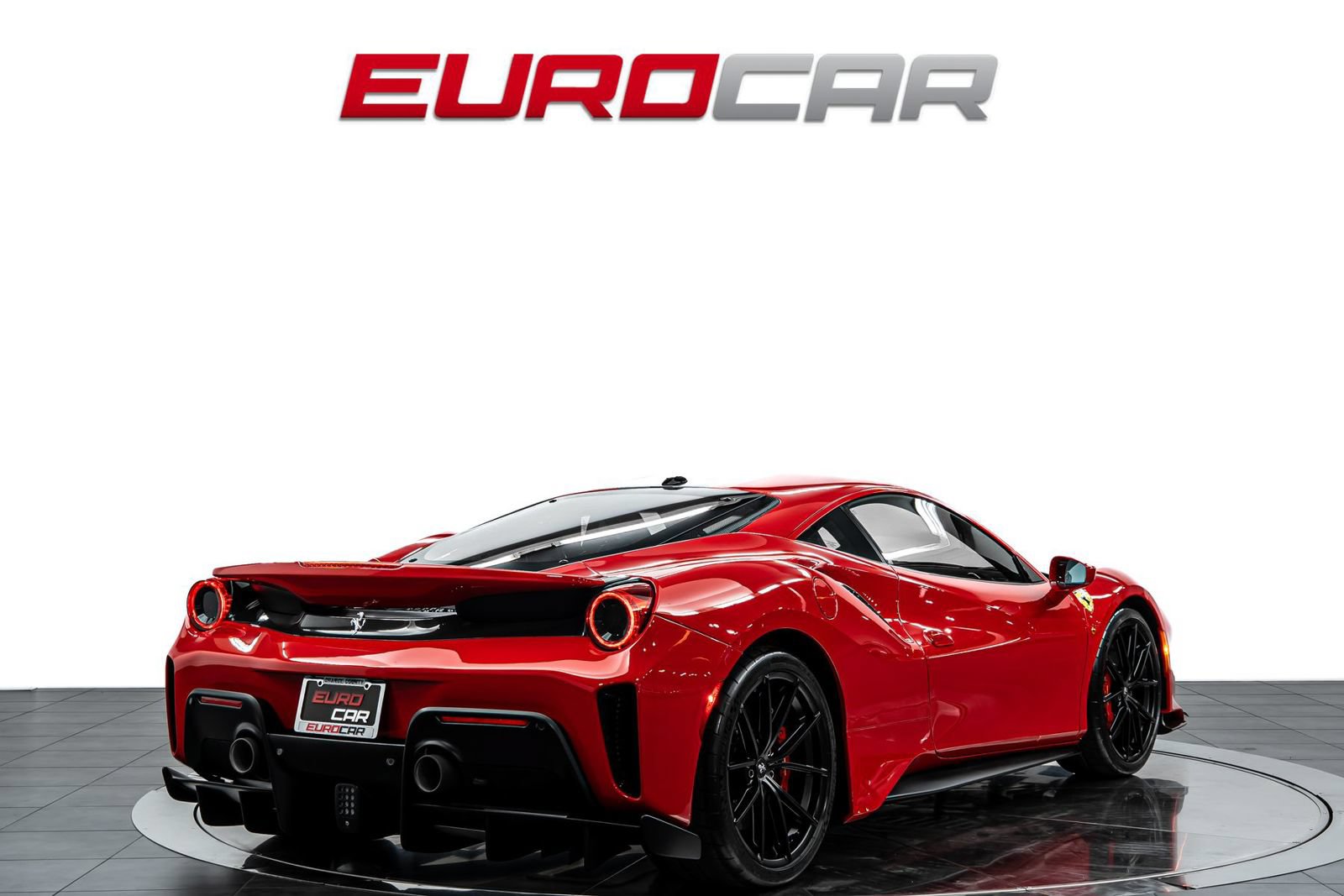 Used 2019 Ferrari 488 Pista Coupe RWD image 5