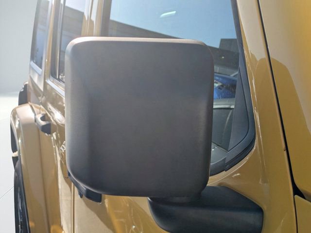 Used 2019 Jeep Wrangler Unlimited Sahara w/ Uconnect 4C Nav & Sound Group image 8