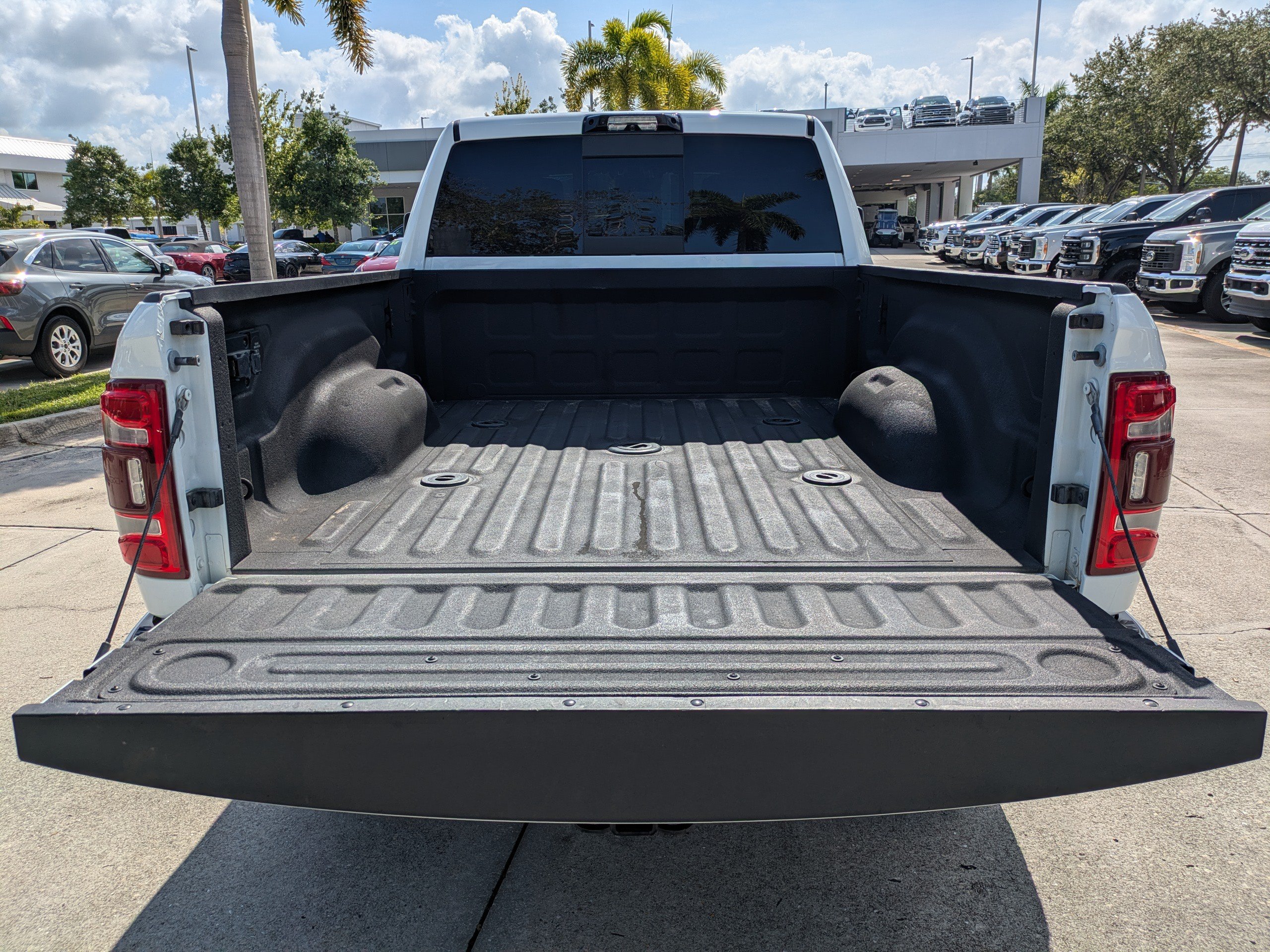 Used 2023 RAM 3500 Limited AWD/4WD image 13