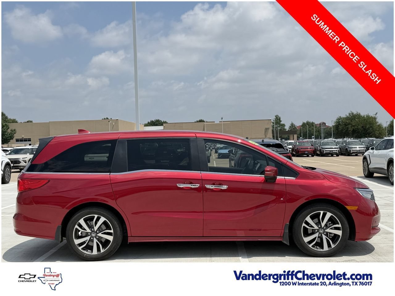 Used 2024 Honda Odyssey Touring image 3