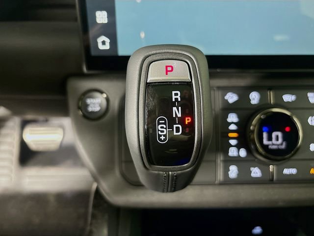 New 2026 Land Rover Defender 110 OCTA AWD/4WD image 18