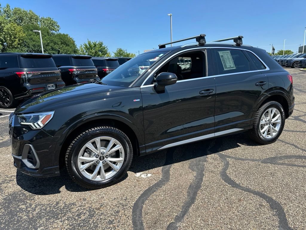 Used 2023 Audi Q3 2.0T Premium Plus w/ Premium Plus Package AWD/4WD image 9
