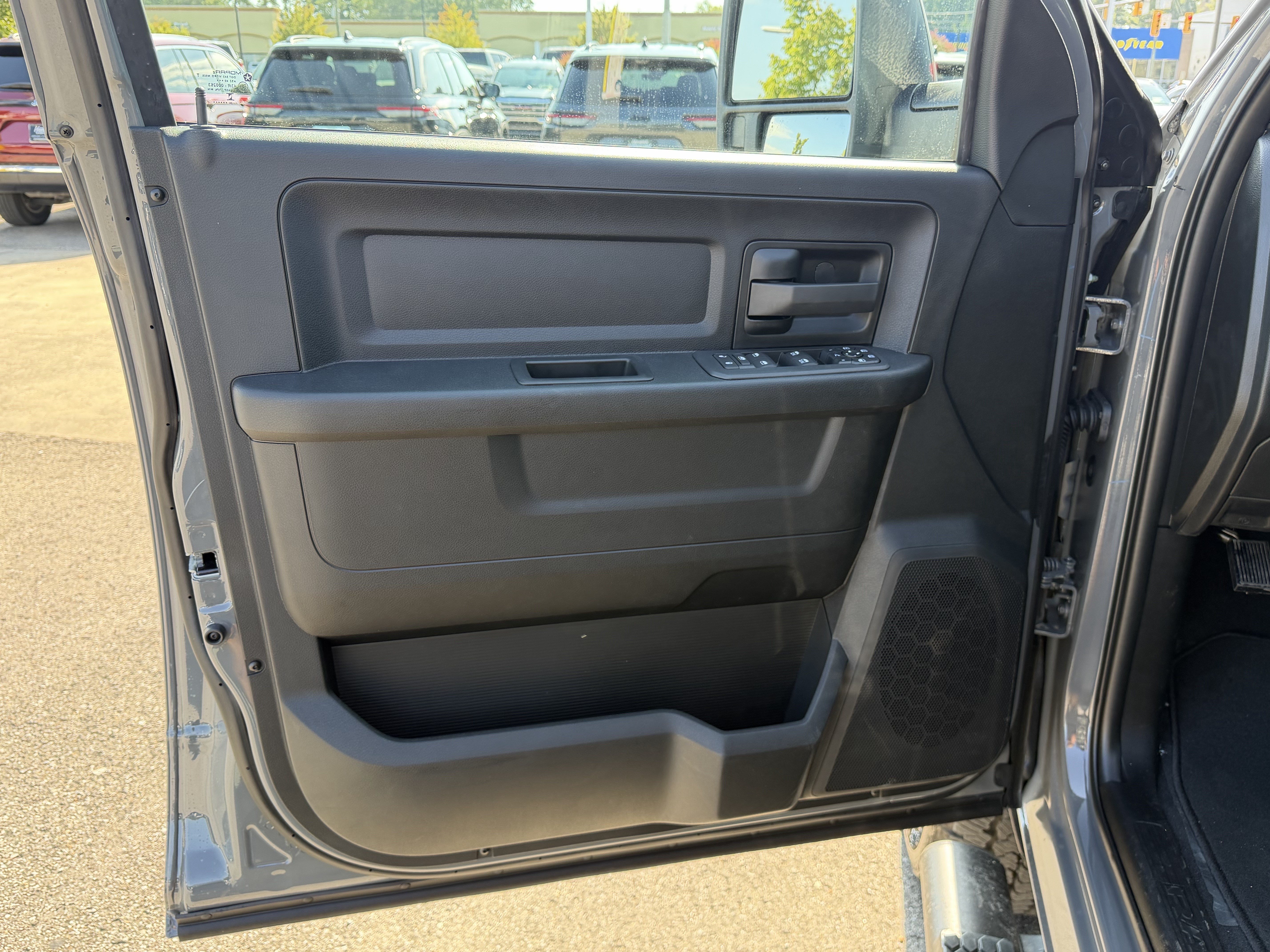 New 2027 RAM 2500 Tradesman AWD/4WD image 15