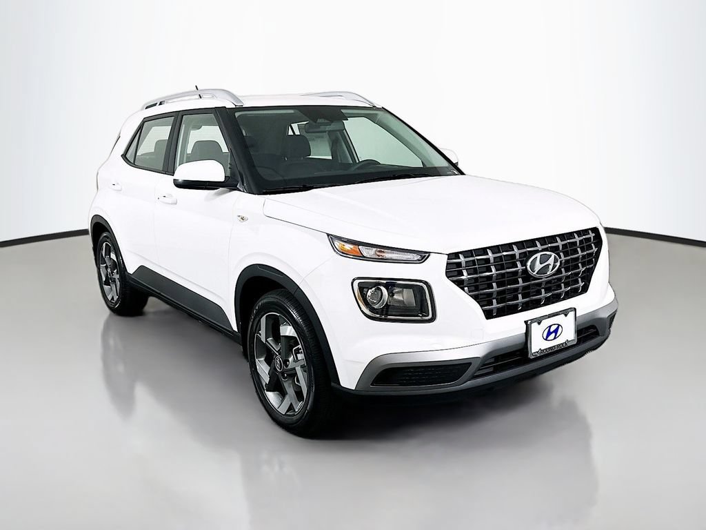 New 2026 Hyundai Venue SEL FWD image 3