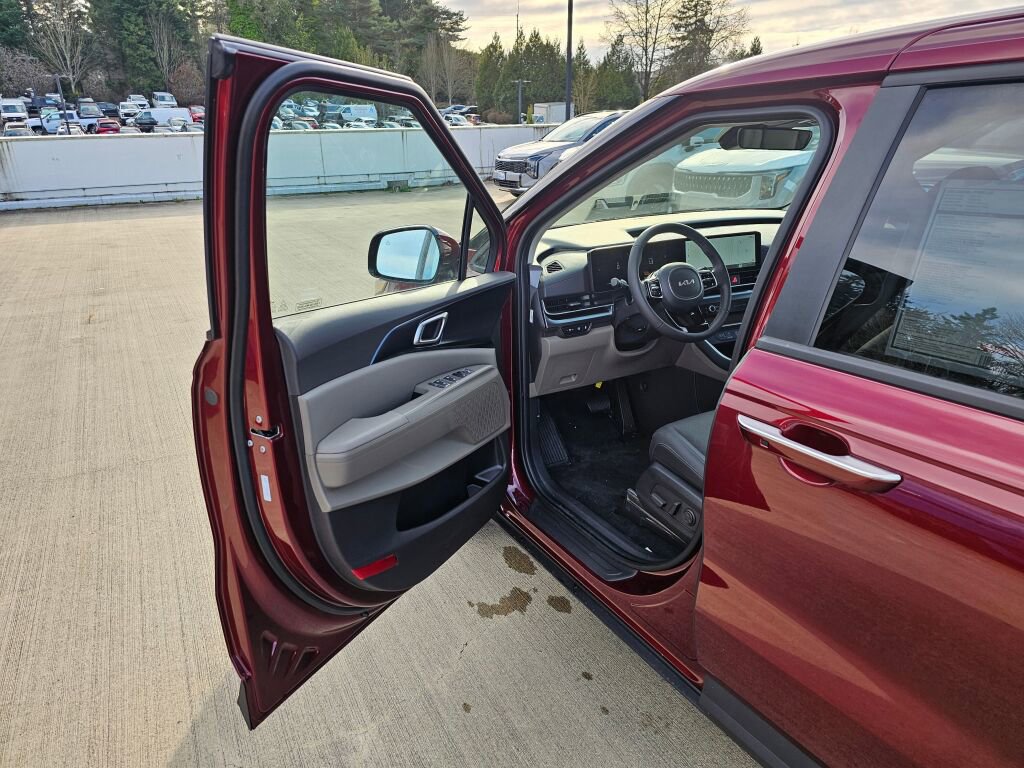 New 2026 Kia Carnival LXS image 20