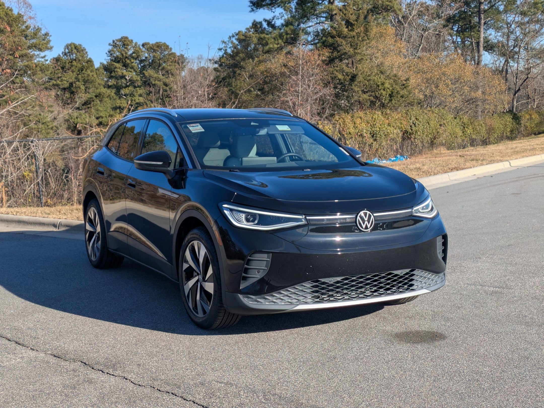 Used 2022 Volkswagen ID.4 Pro S w/ Gradient Package image 3