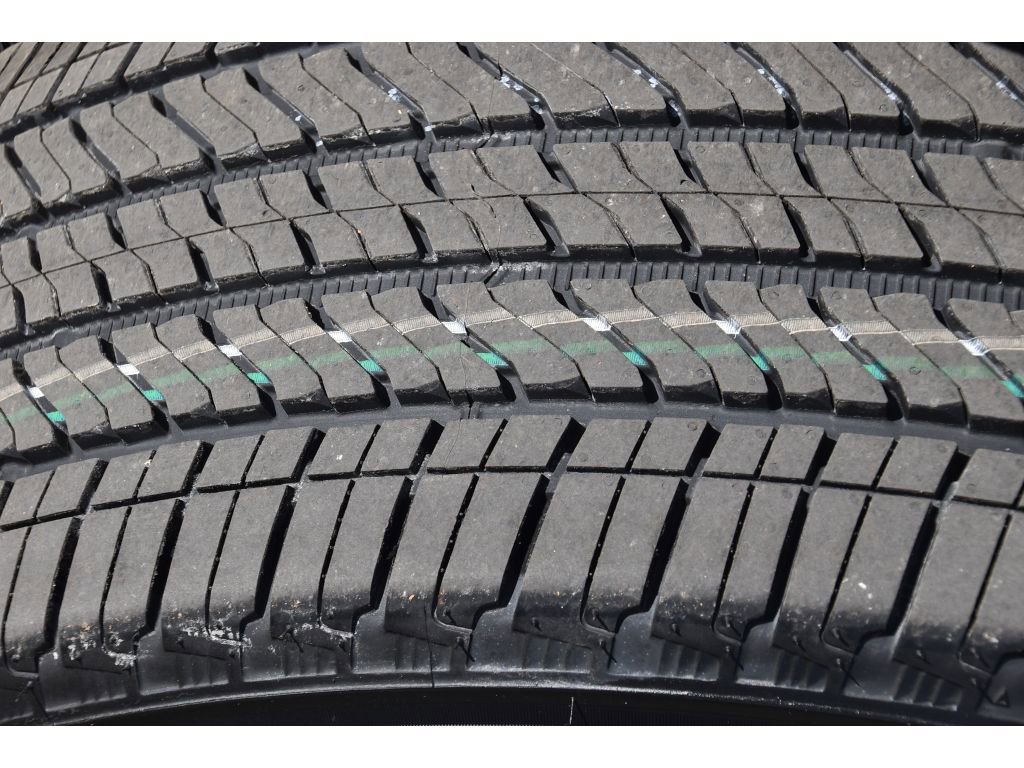 Used 2022 Chevrolet Suburban RST w/ Luxury Package image 12