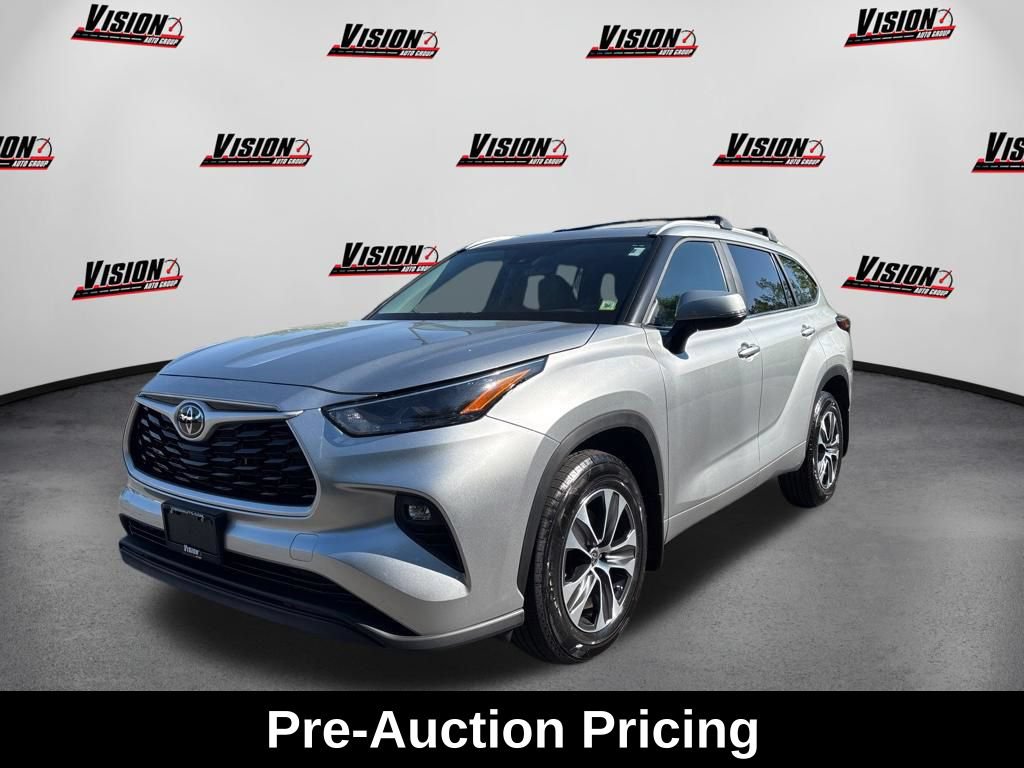 Used 2023 Toyota Highlander XLE