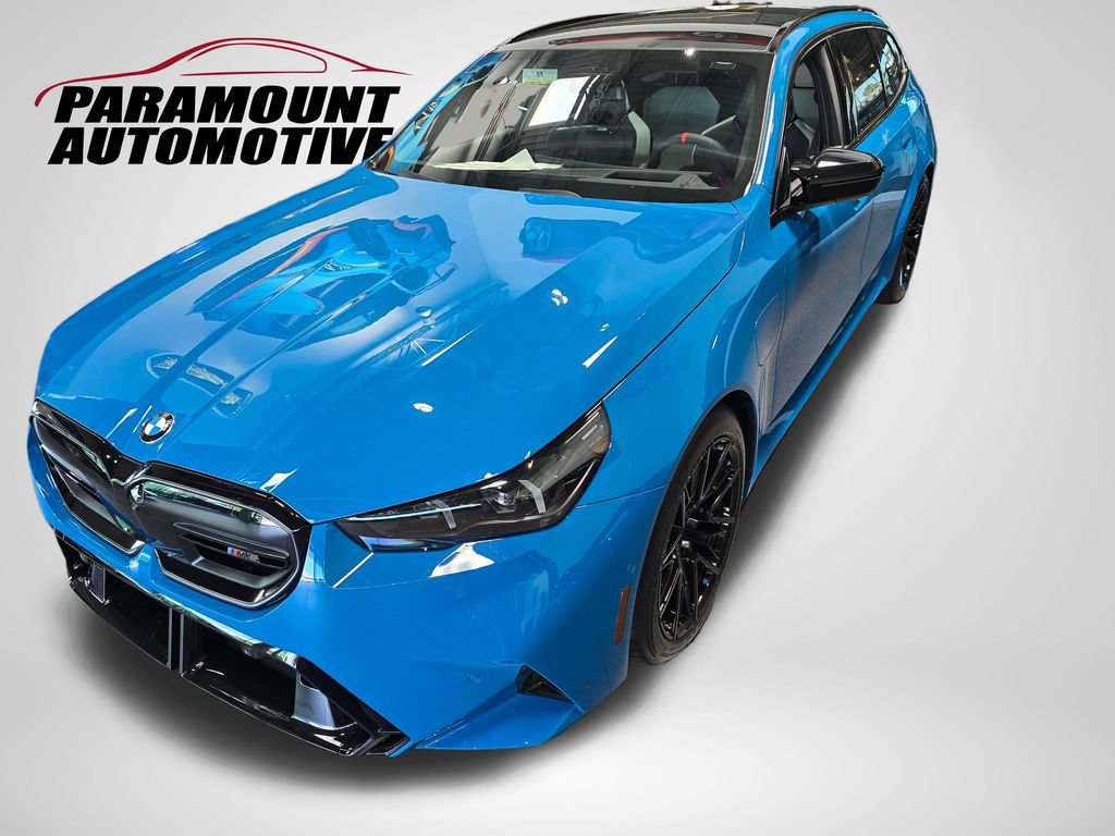 Used 2026 BMW M5 Touring AWD/4WD image 2