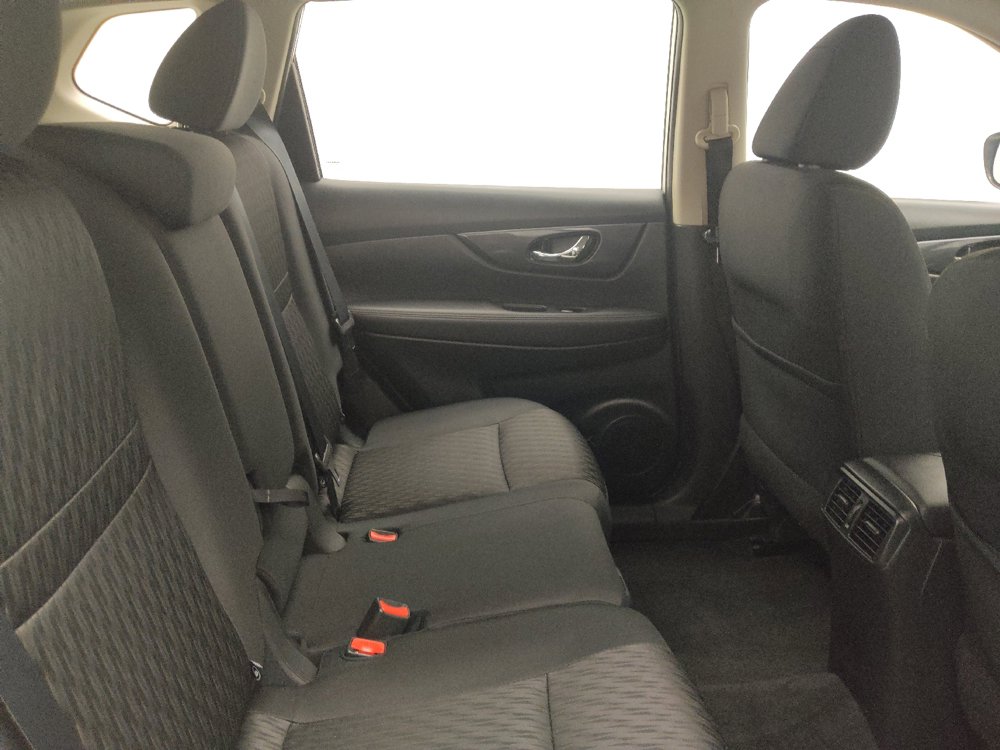 Used 2018 Nissan Rogue S AWD/4WD image 19
