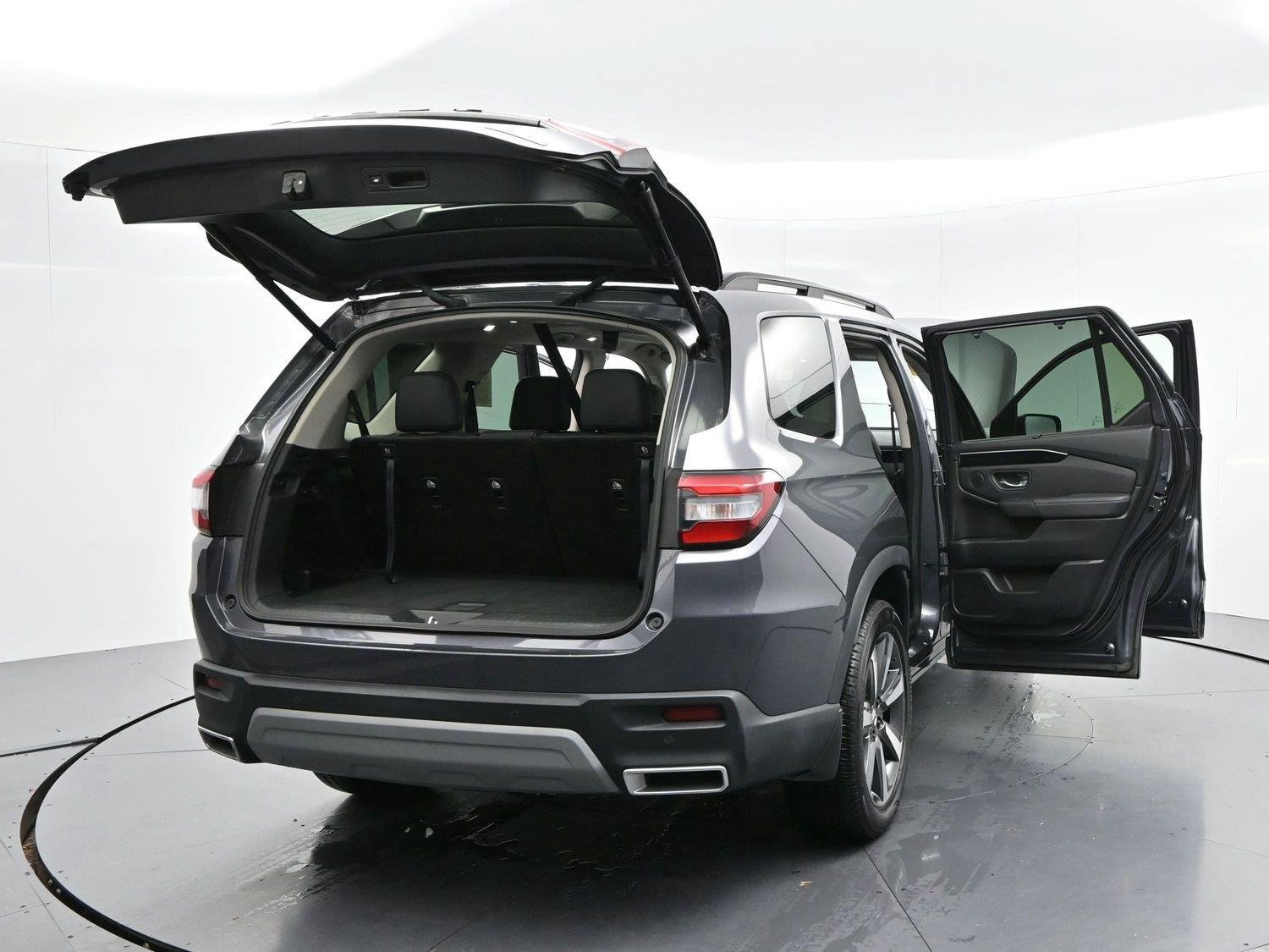 Used 2024 Honda Pilot Touring image 47