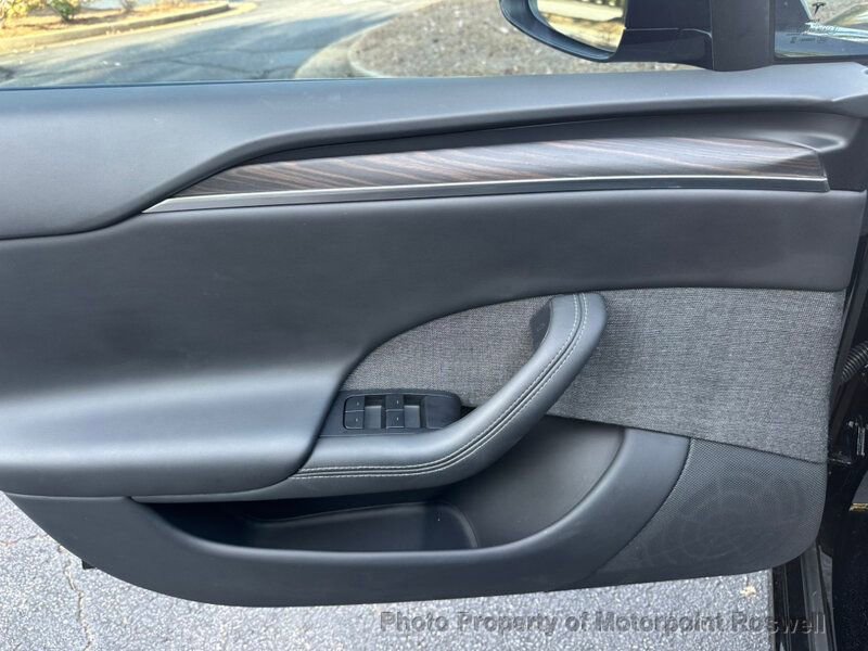 Used 2024 Tesla Model S AWD image 9