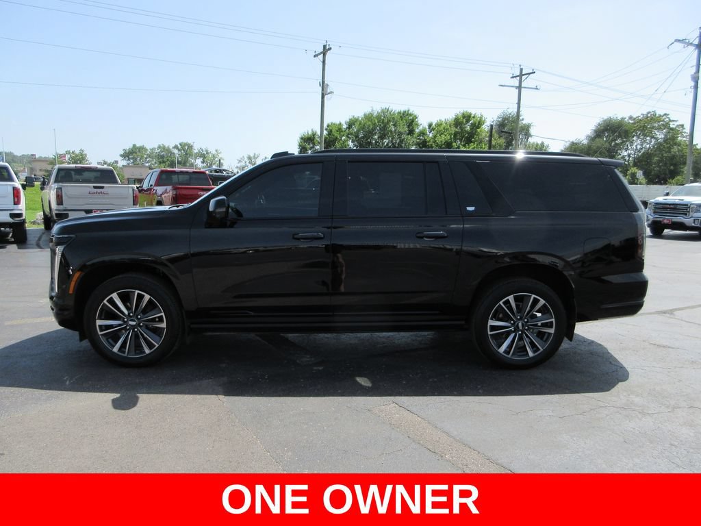 Certified 2026 Cadillac Escalade ESV Sport w/ Touring Package AWD/4WD image 8