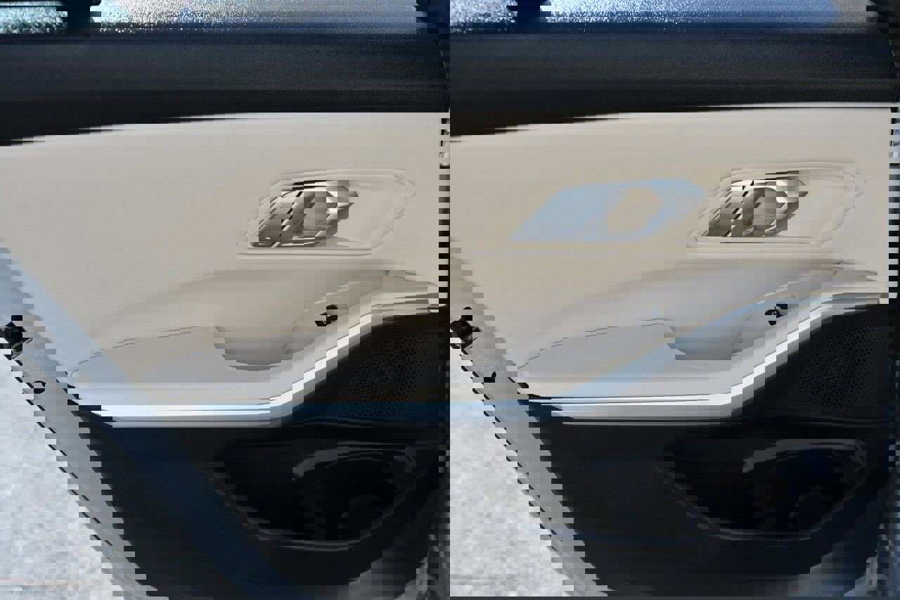 Used 2019 BMW 330i Sedan image 11