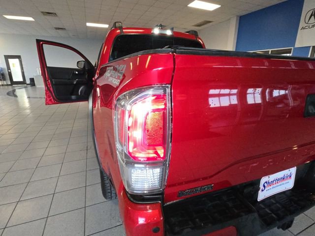 Used 2022 Toyota Tacoma TRD Off-Road w/ Technology Package AWD/4WD image 28