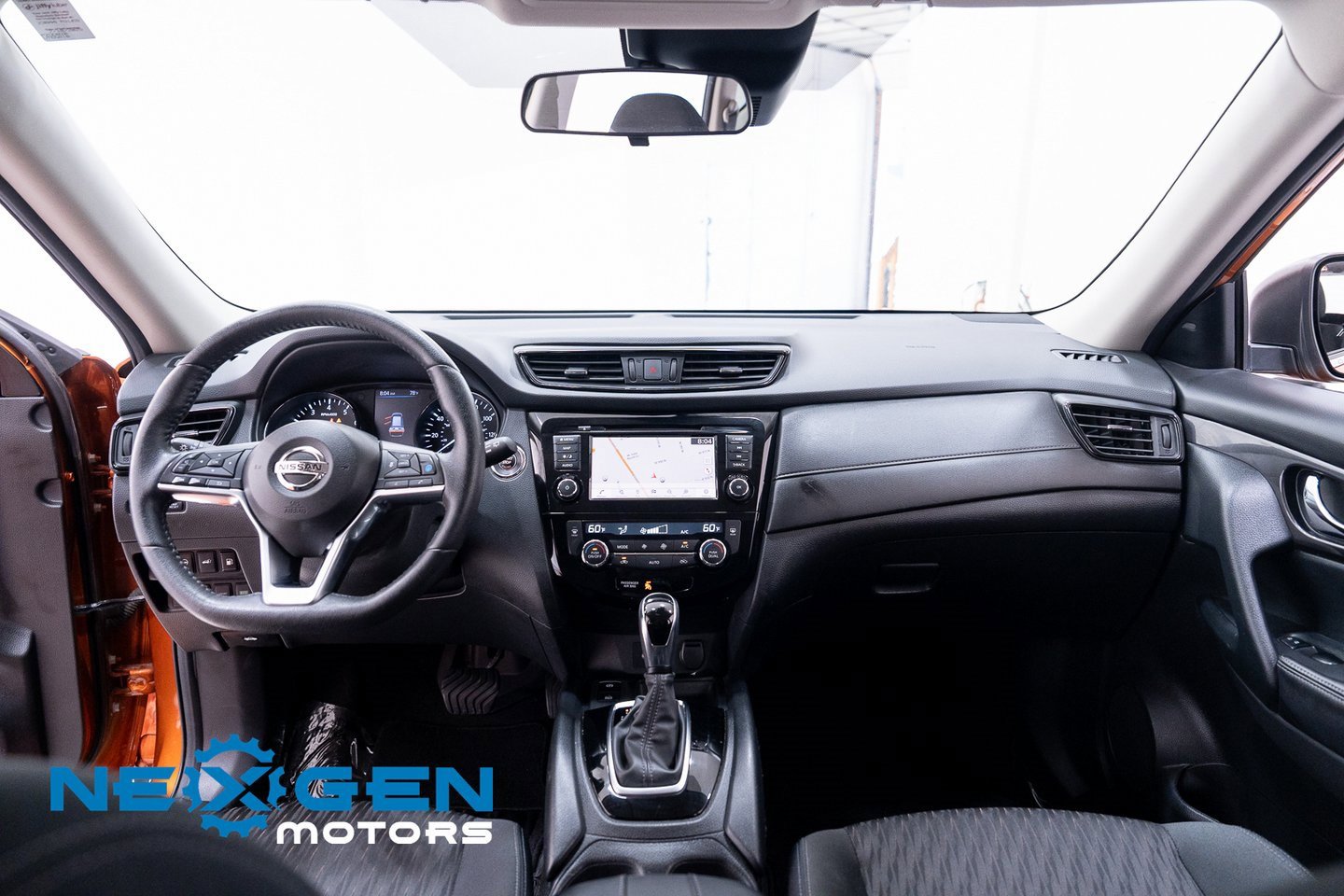 Used 2020 Nissan Rogue SV w/ Premium Package image 7