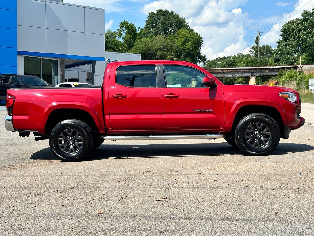 Used 2022 Toyota Tacoma SR5 RWD image 2