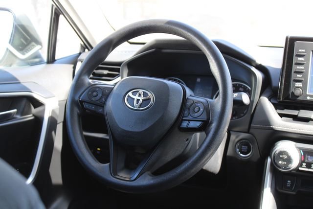 Used 2022 Toyota RAV4 XLE image 20