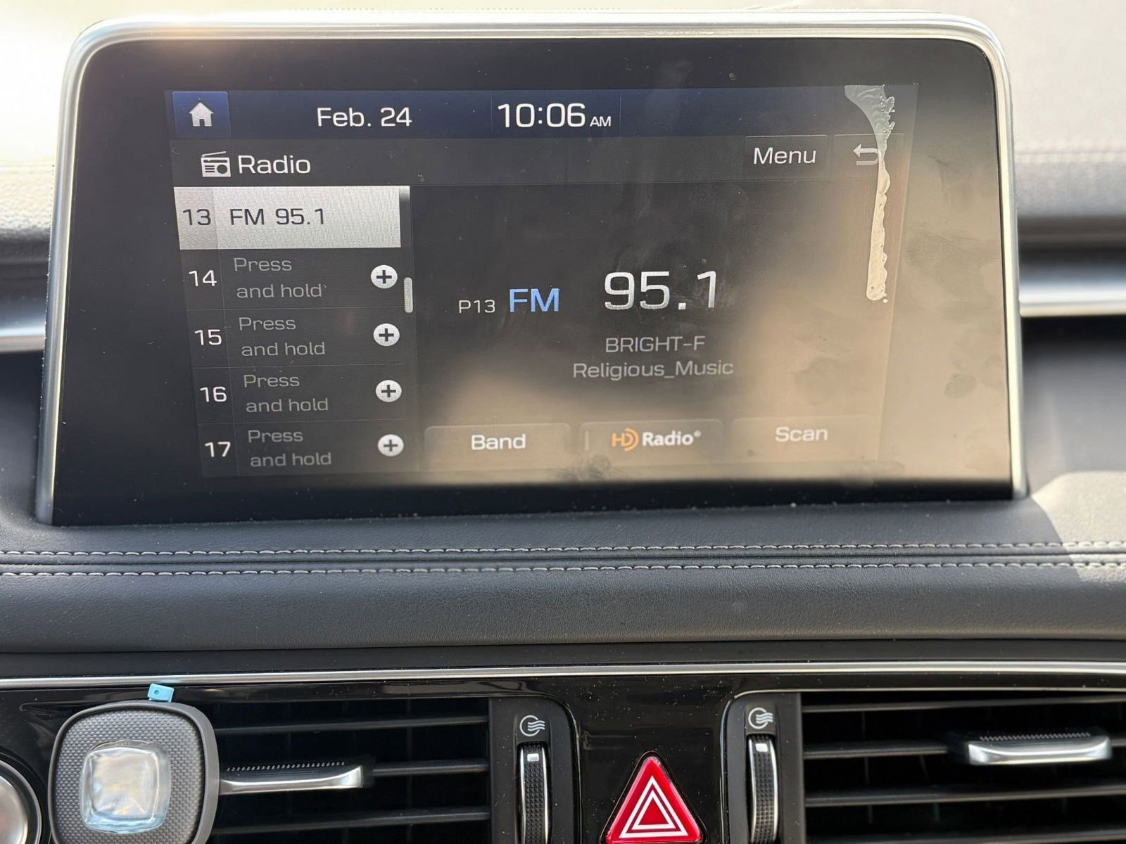 Used 2019 Genesis G70 2.0T Advanced image 23