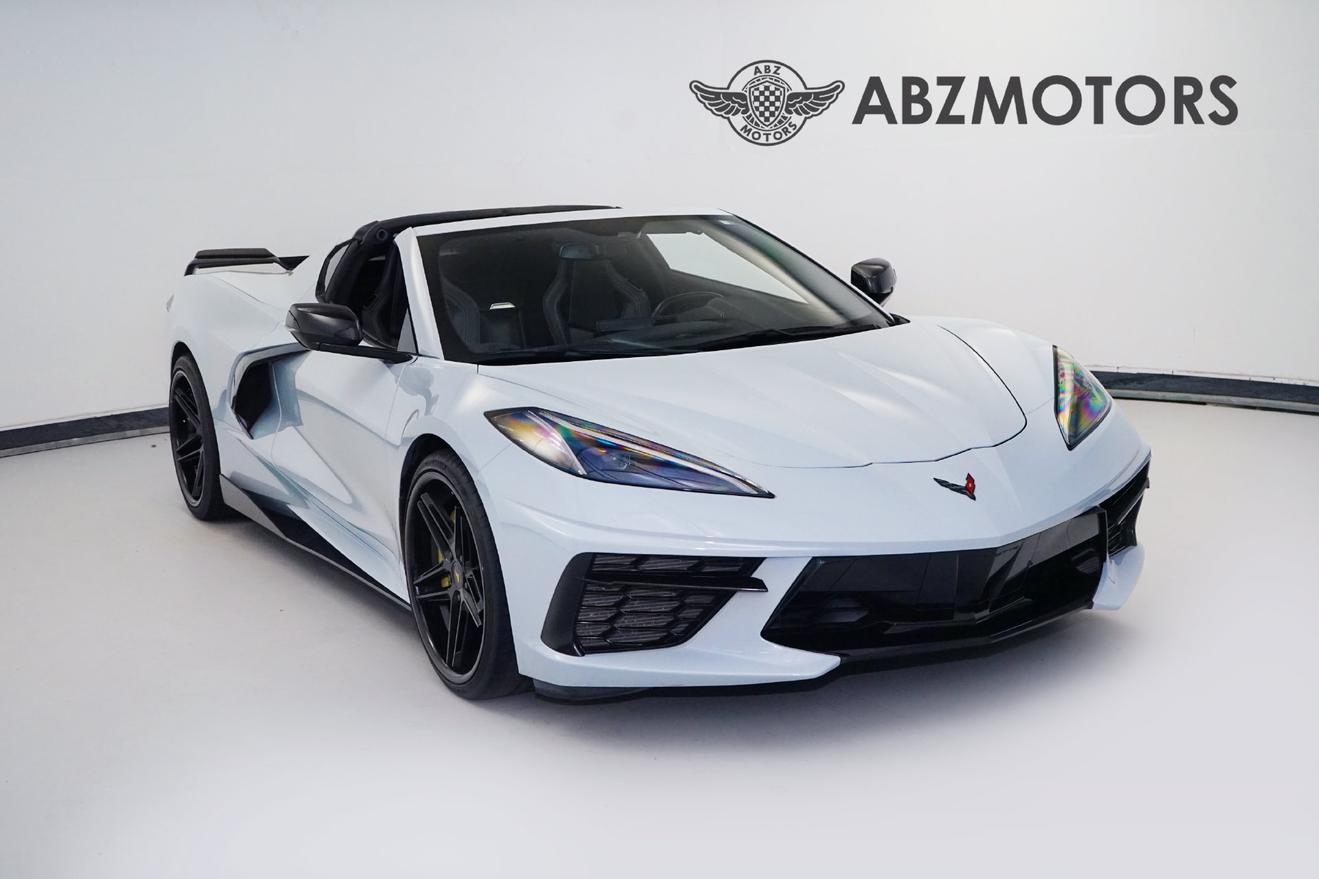 Used 2021 Chevrolet Corvette Stingray Coupe w/ Z51 Performance Package RWD image 1