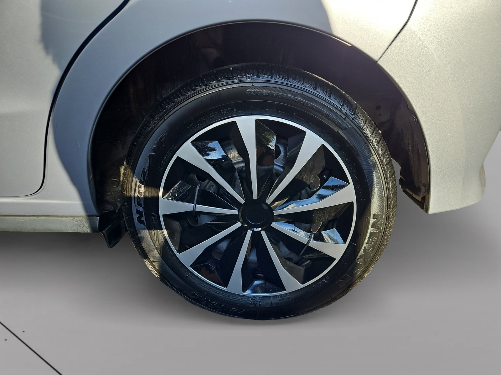 Used 2024 Mitsubishi Mirage ES FWD image 14