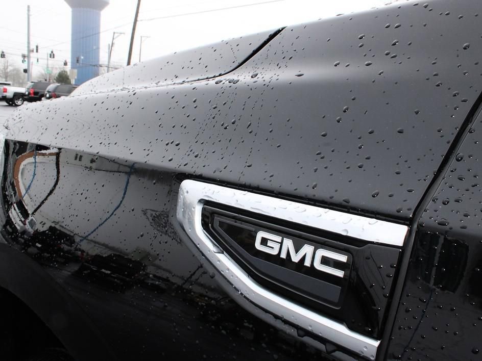 Used 2023 GMC Yukon XL Denali w/ Advanced Technology Package image 34