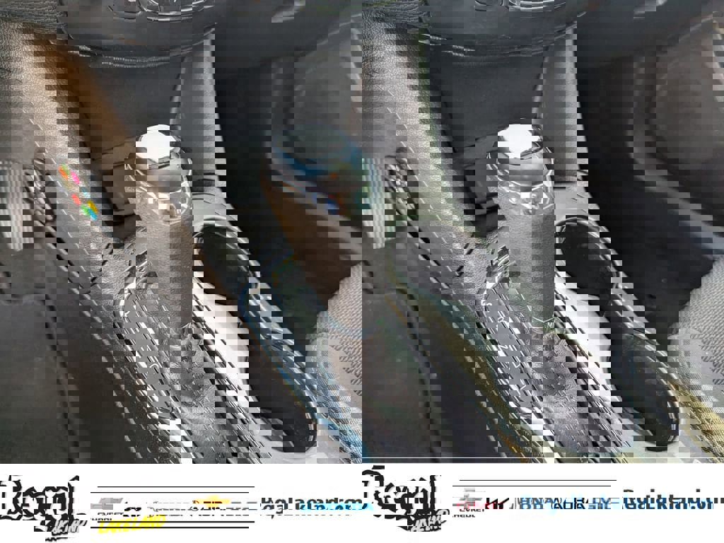 Used 2017 Chevrolet Cruze LT w/ Convenience Package image 23