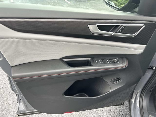 Used 2024 Volkswagen Atlas Peak Edition SE AWD/4WD image 26