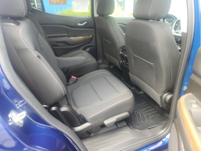 Used 2023 GMC Acadia SLE w/ Driver Convenience Package image 11