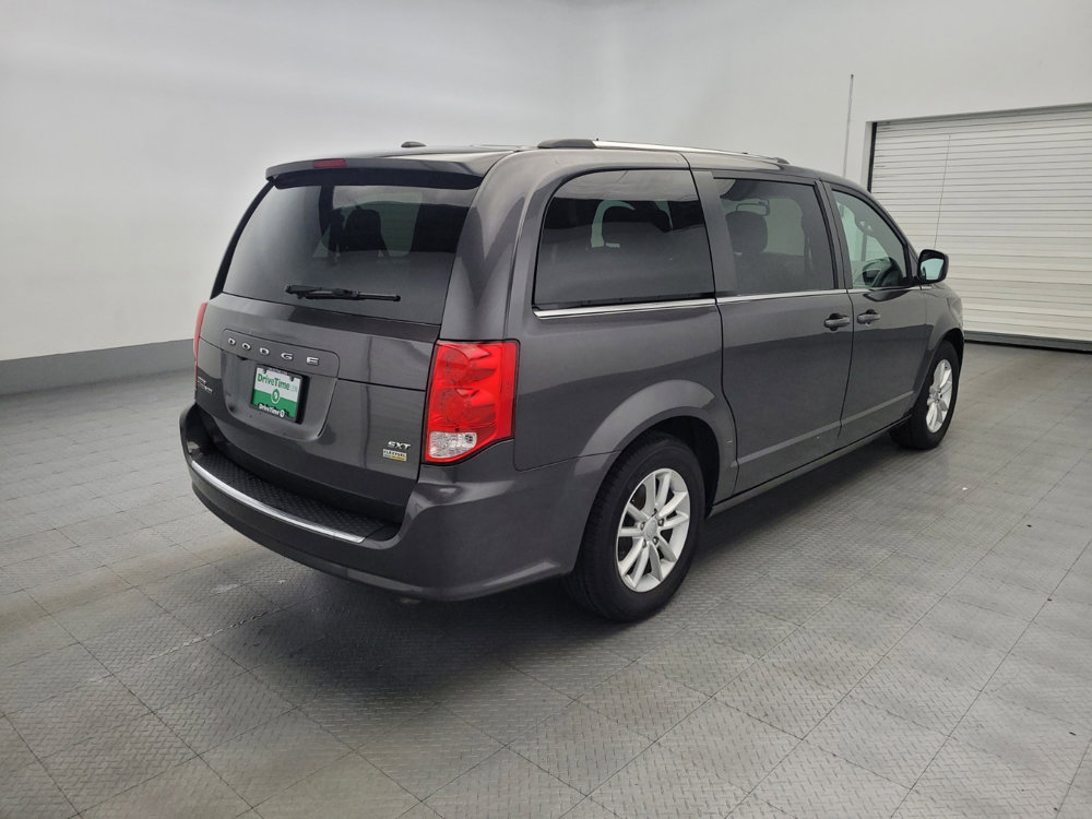 Used 2018 Dodge Grand Caravan SXT image 9