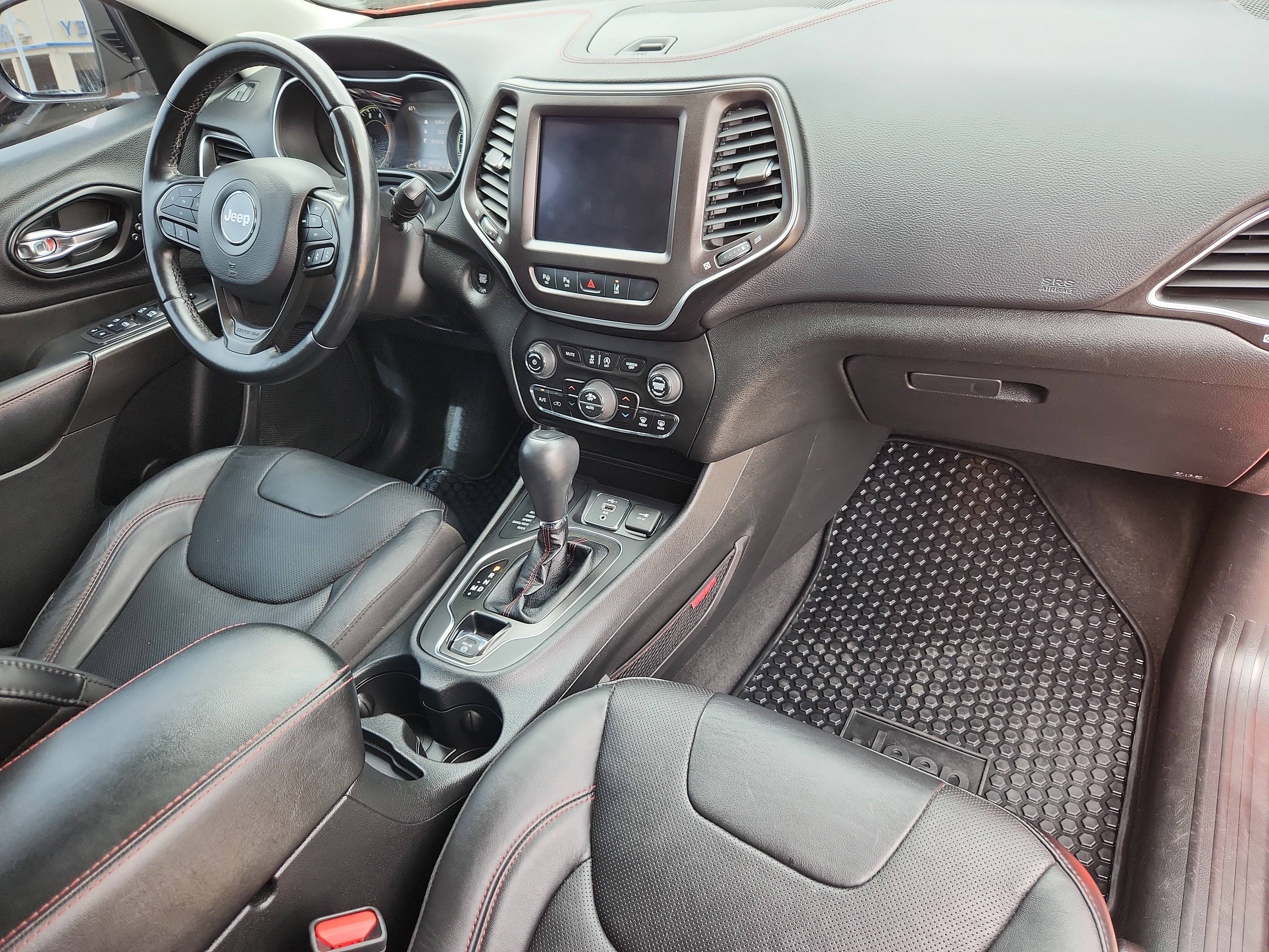 Used 2021 Jeep Cherokee Trailhawk w/ Sun, Sound & Nav Group image 15