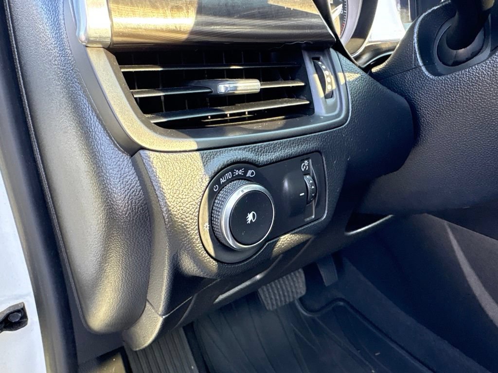 Used 2019 Buick Envision Essence AWD/4WD image 18