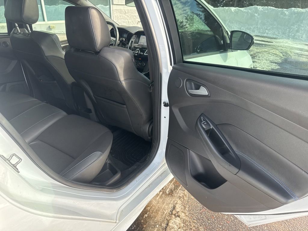 Used 2017 Ford Focus RS AWD/4WD image 25