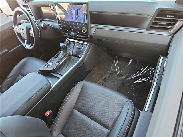 Used 2025 Lexus GX 550 w/ Accessory Package (Z1) AWD/4WD image 23