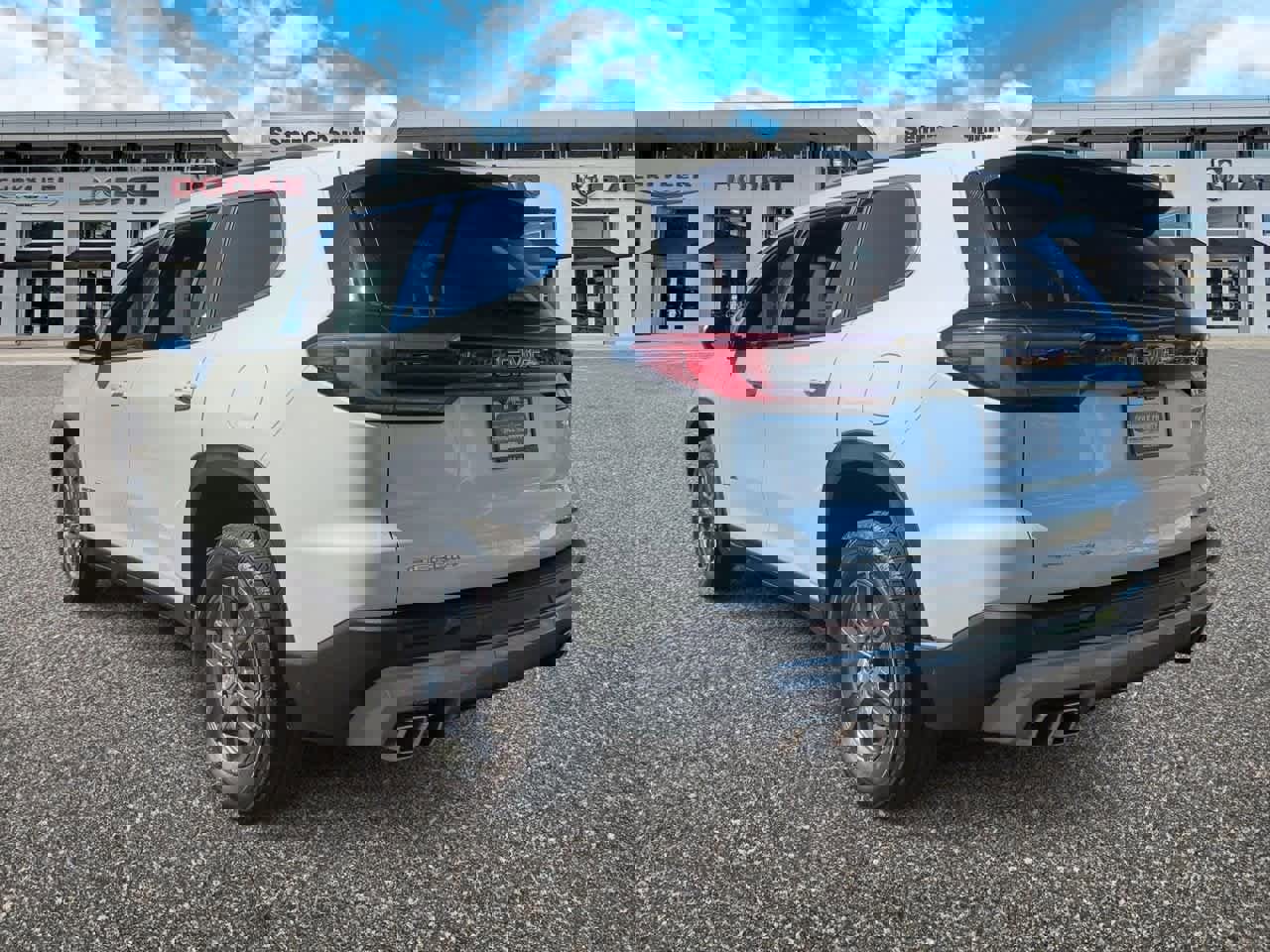 Used 2025 GMC Acadia Elevation image 6