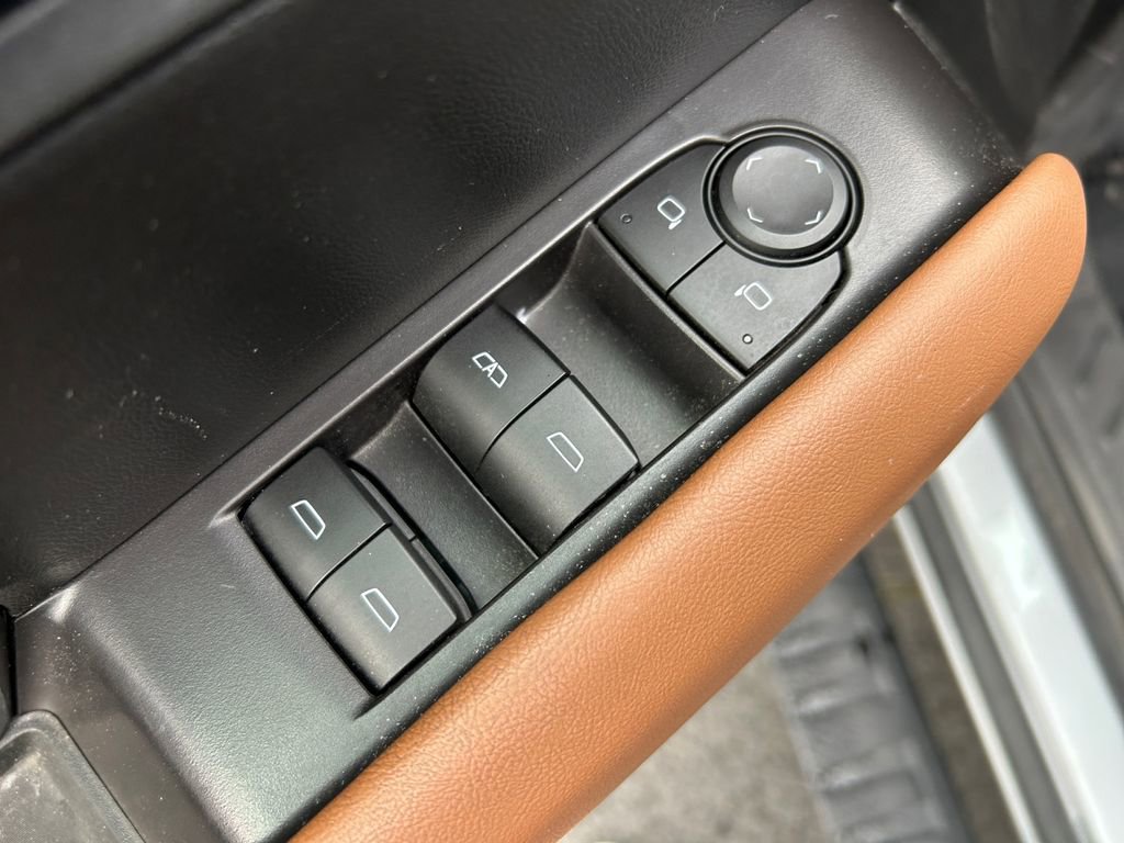 Used 2023 GMC Canyon AT4 w/ AT4 Premium Package image 23